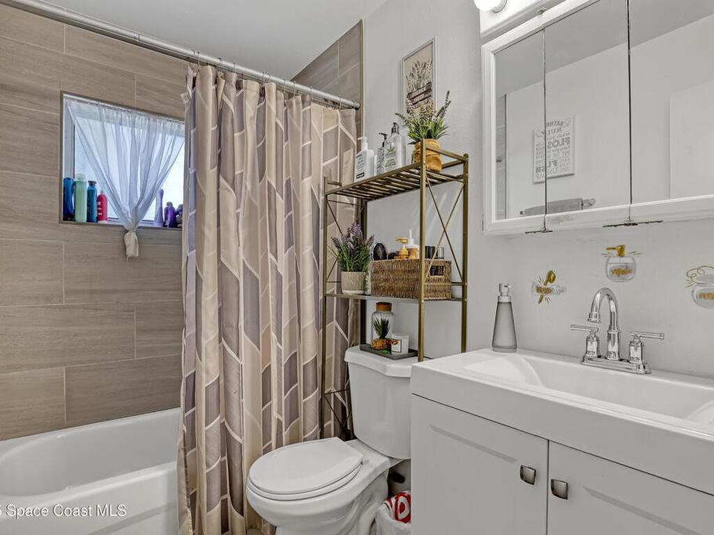 221 Madison Avenue, Cape Canaveral, FL 32920