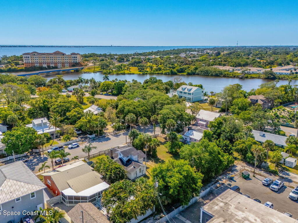 2106 Vernon Place, Melbourne, FL 32901