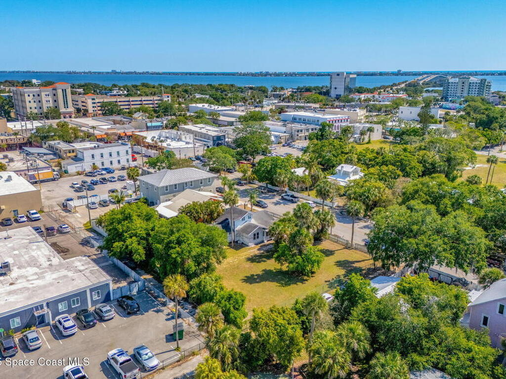 2106 Vernon Place, Melbourne, FL 32901