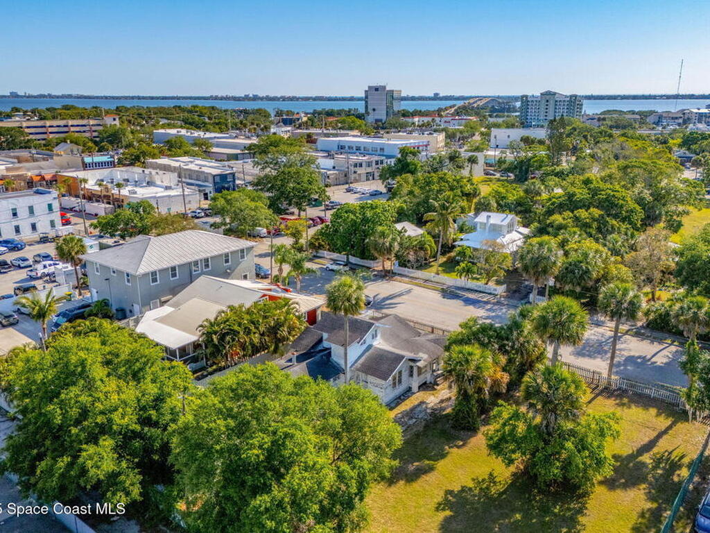 2106 Vernon Place, Melbourne, FL 32901