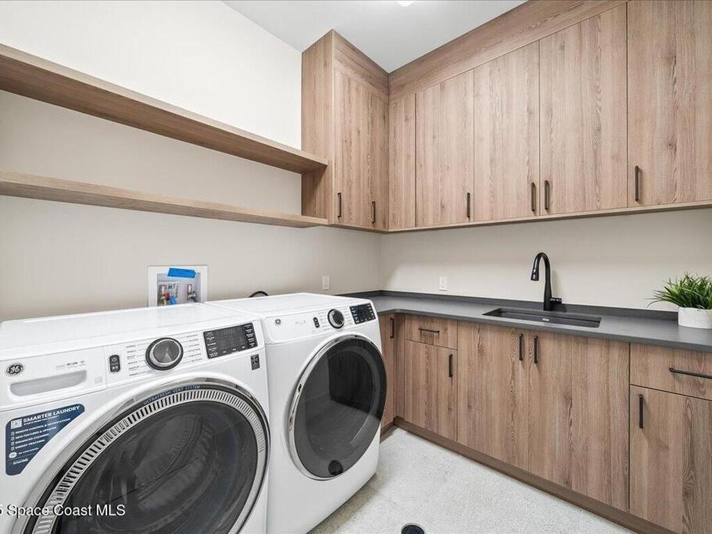 5306 Riveredge Drive, Titusville, FL 32780