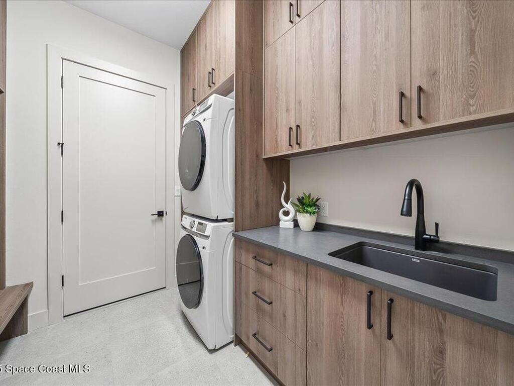 5306 Riveredge Drive, Titusville, FL 32780