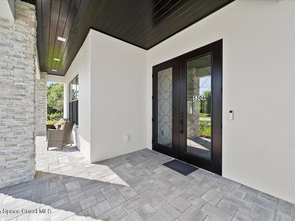 5306 Riveredge Drive, Titusville, FL 32780