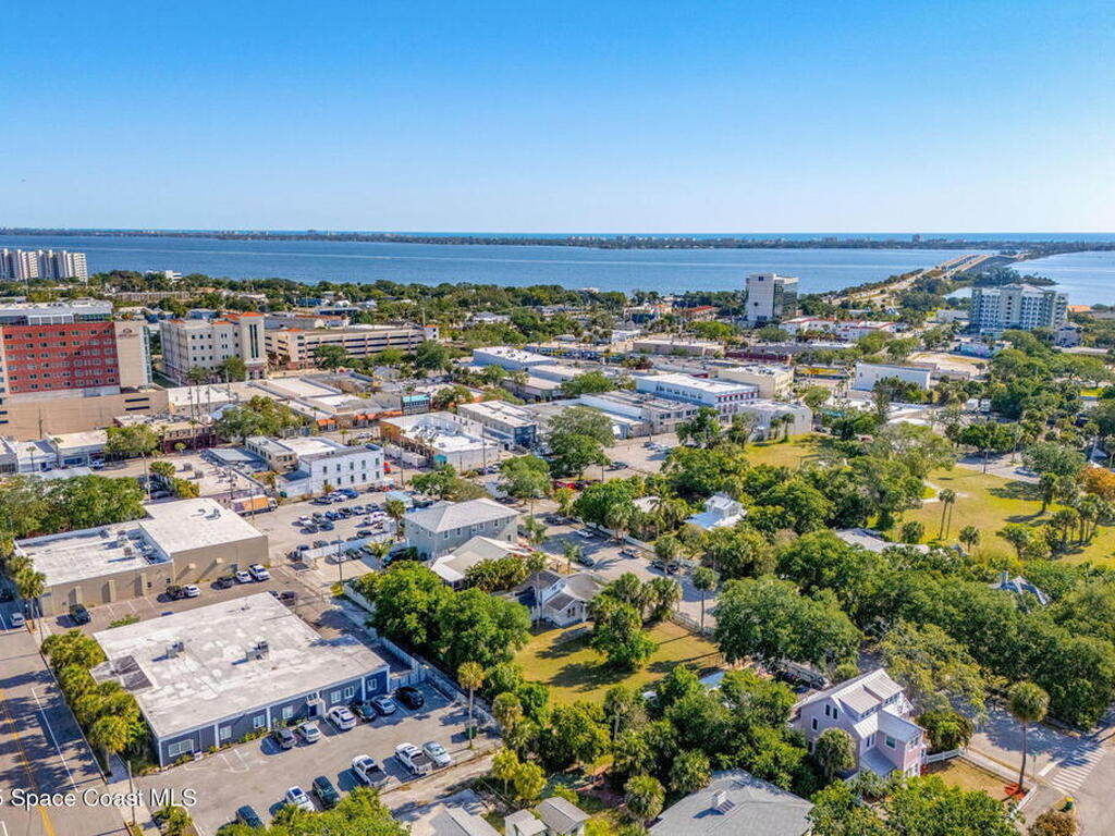 2106 Vernon Place, Melbourne, FL 32901