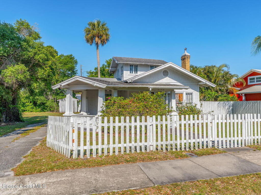 2106 Vernon Place, Melbourne, FL 32901