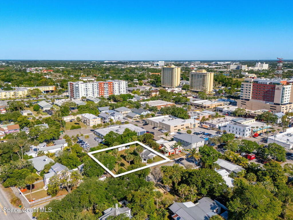 2106 Vernon Place, Melbourne, FL 32901