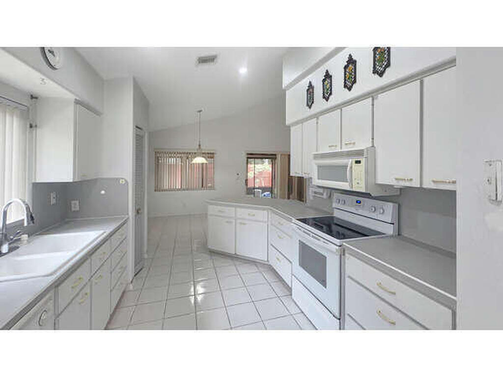 2370 Saint Andrews Drive, Titusville, FL 32780