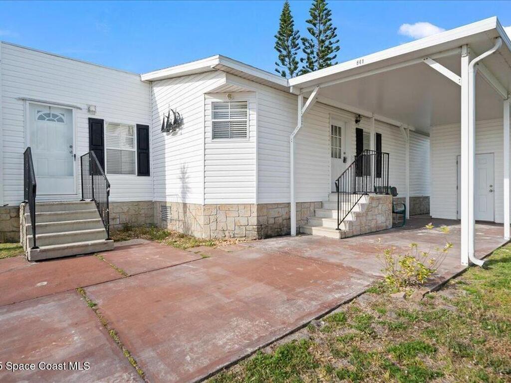 641 Hyacinth Circle, Barefoot Bay, FL 32976