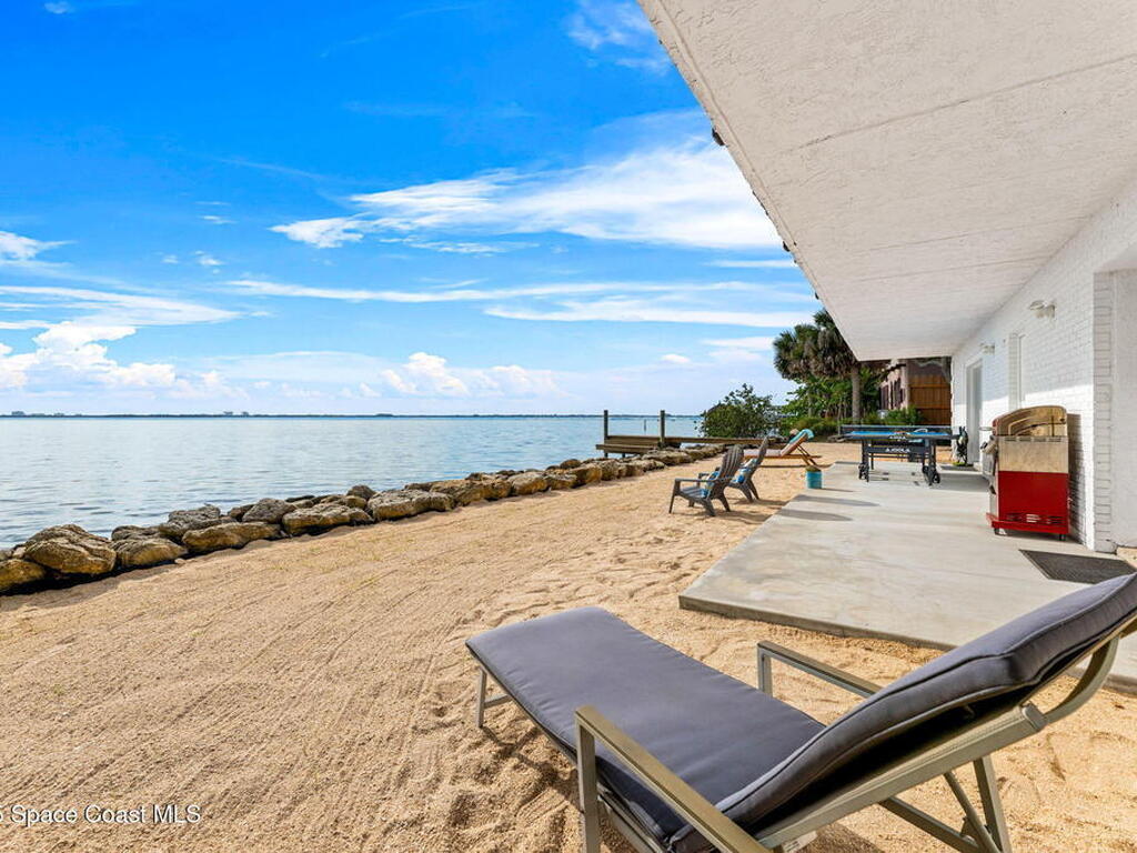 860 S Banana River Drive, Merritt Island, FL 32952