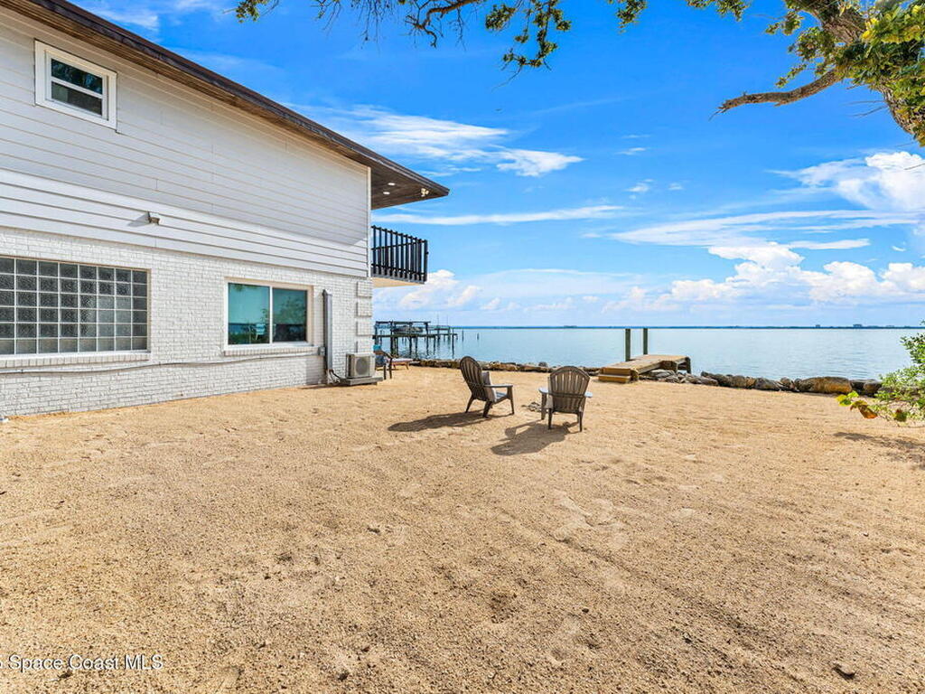 860 S Banana River Drive, Merritt Island, FL 32952