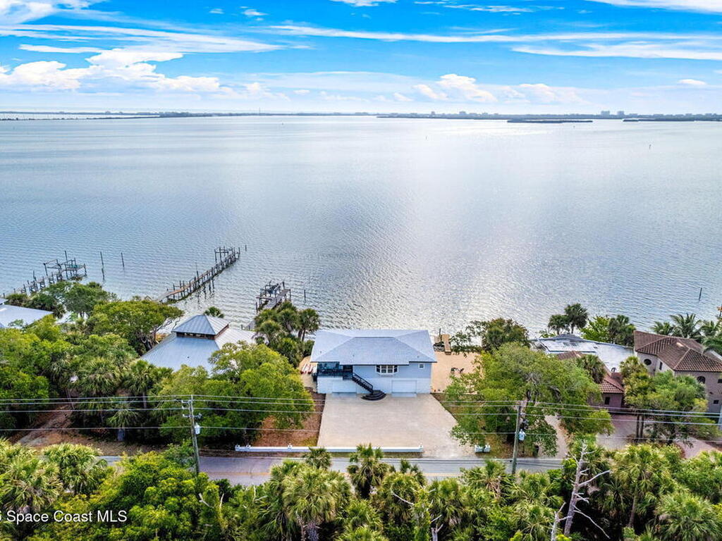 860 S Banana River Drive, Merritt Island, FL 32952