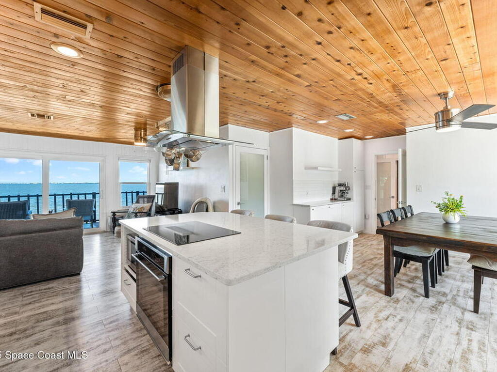 860 S Banana River Drive, Merritt Island, FL 32952