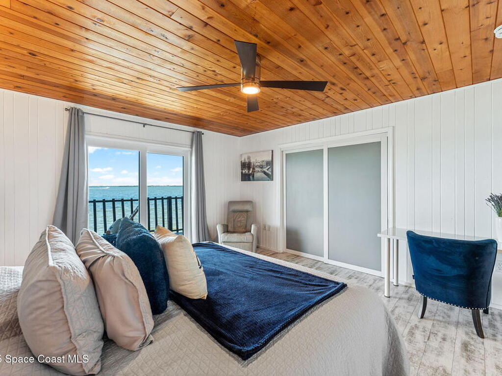 860 S Banana River Drive, Merritt Island, FL 32952