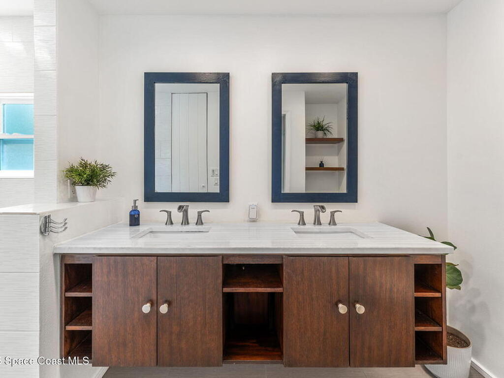 860 S Banana River Drive, Merritt Island, FL 32952