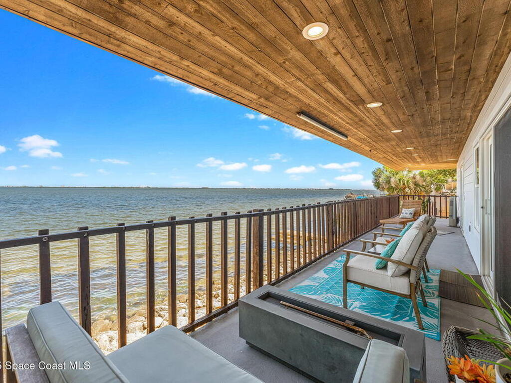 860 S Banana River Drive, Merritt Island, FL 32952