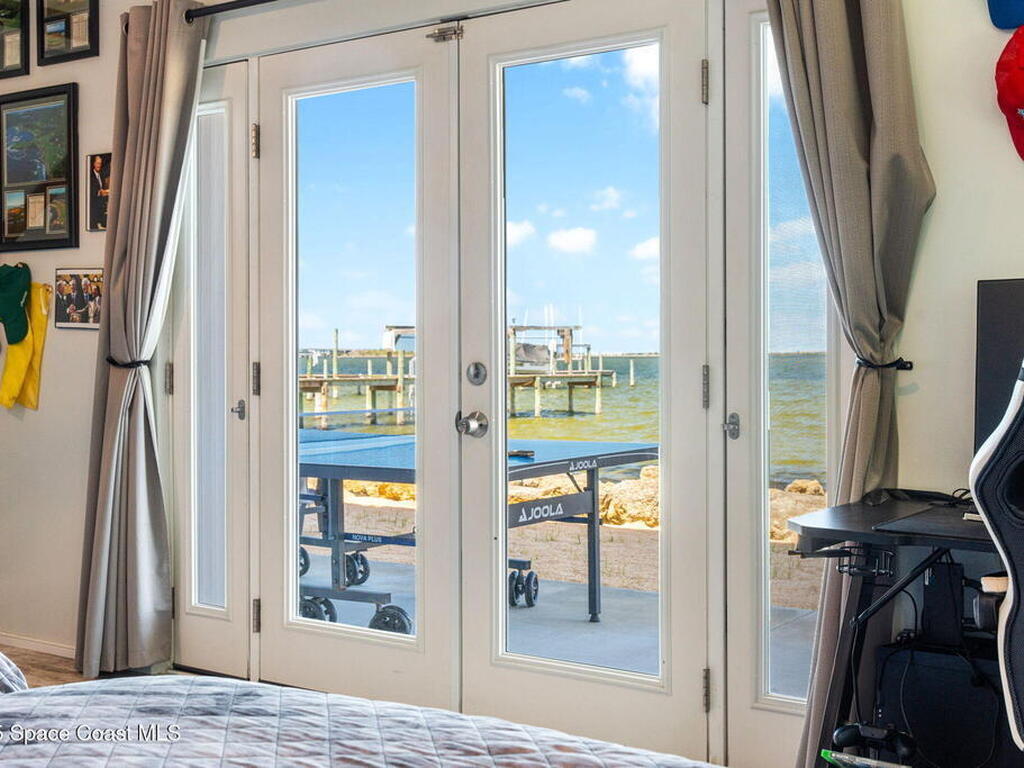 860 S Banana River Drive, Merritt Island, FL 32952