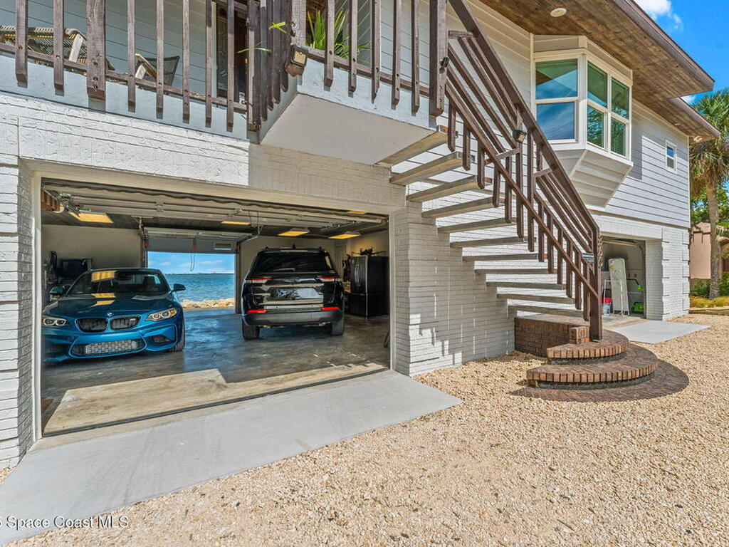 860 S Banana River Drive, Merritt Island, FL 32952