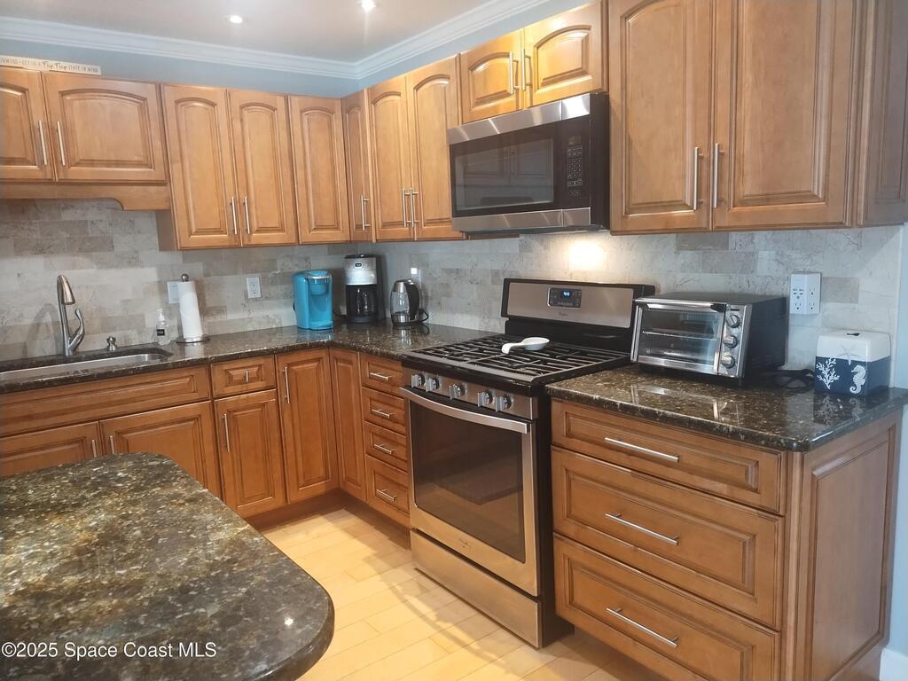 233 S Brevard Avenue, Cocoa Beach, FL 32931