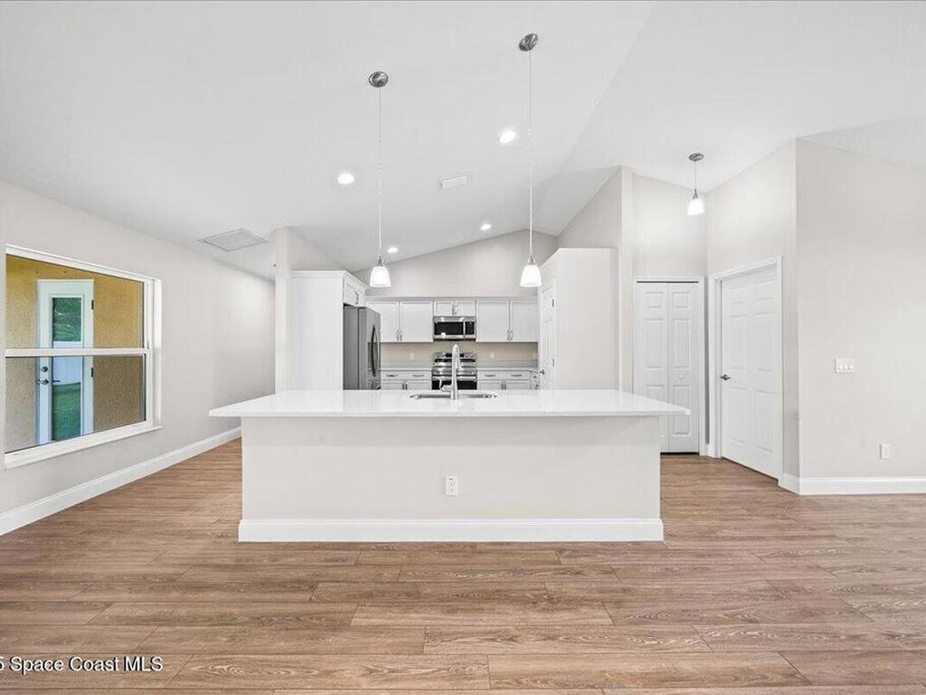 1204 Captiva Island Circle, Palm Bay, FL 32908