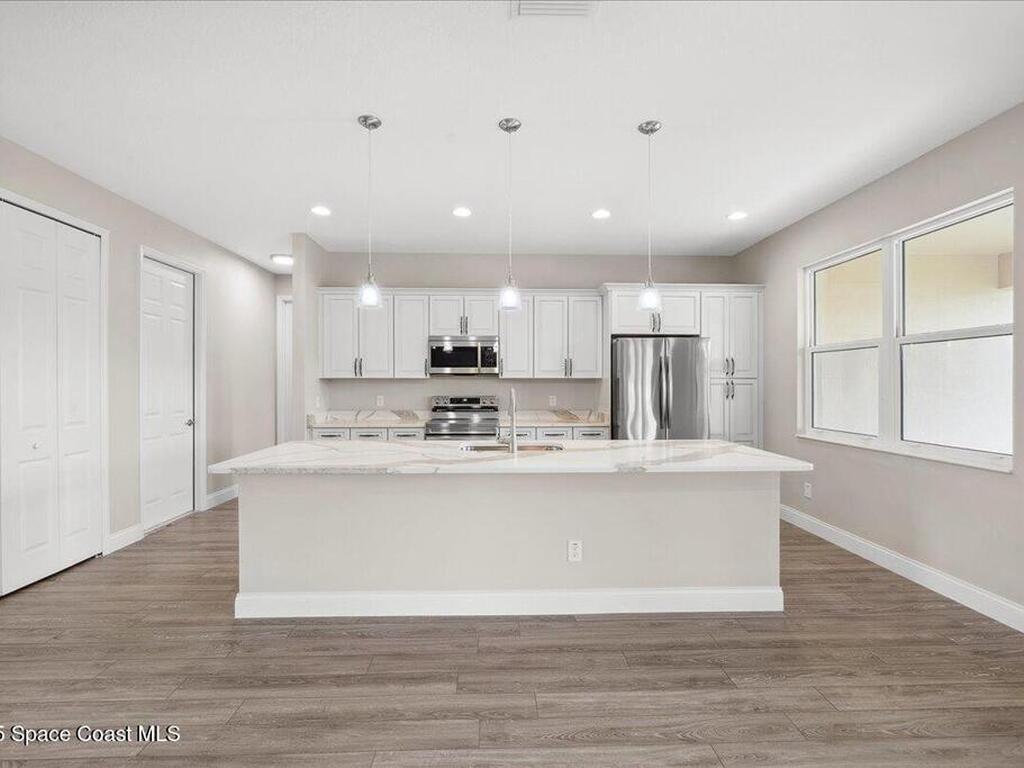 1035 Captiva Island Circle, Palm Bay, FL 32908