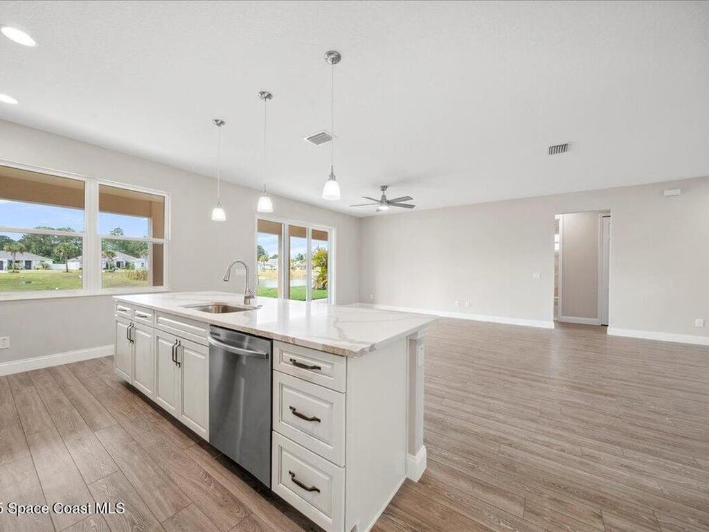 1035 Captiva Island Circle, Palm Bay, FL 32908