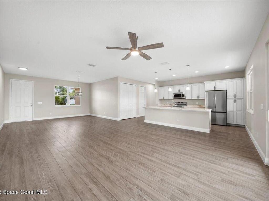 1035 Captiva Island Circle, Palm Bay, FL 32908