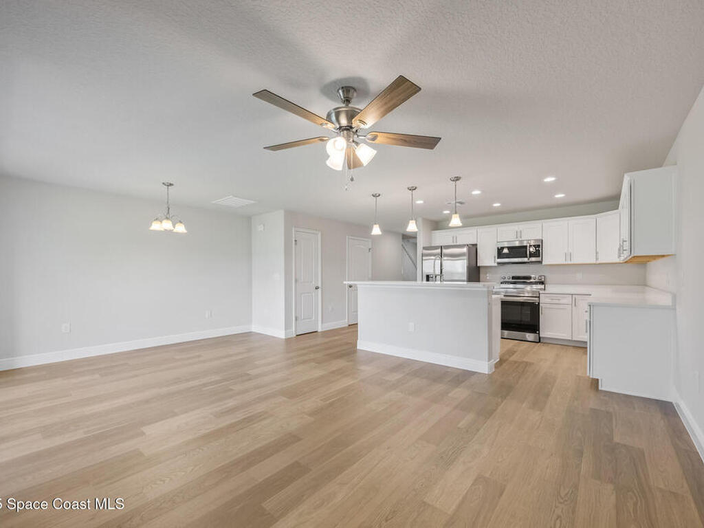 207 Hidden Woods Place, Melbourne, FL 32901