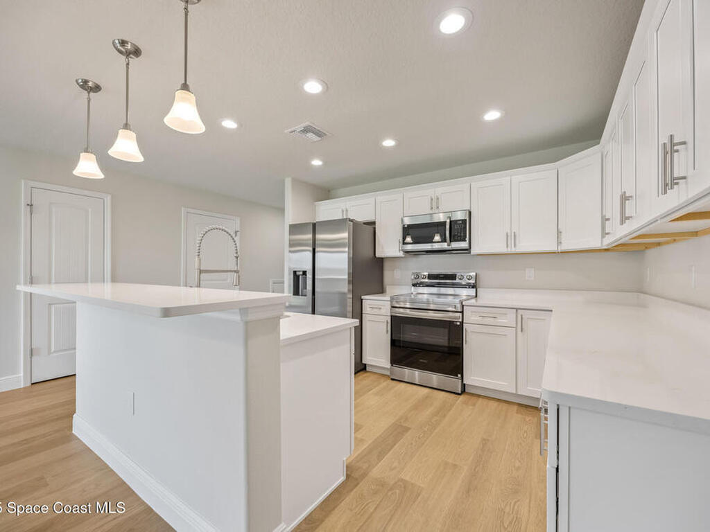 207 Hidden Woods Place, Melbourne, FL 32901