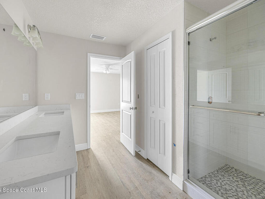 207 Hidden Woods Place, Melbourne, FL 32901