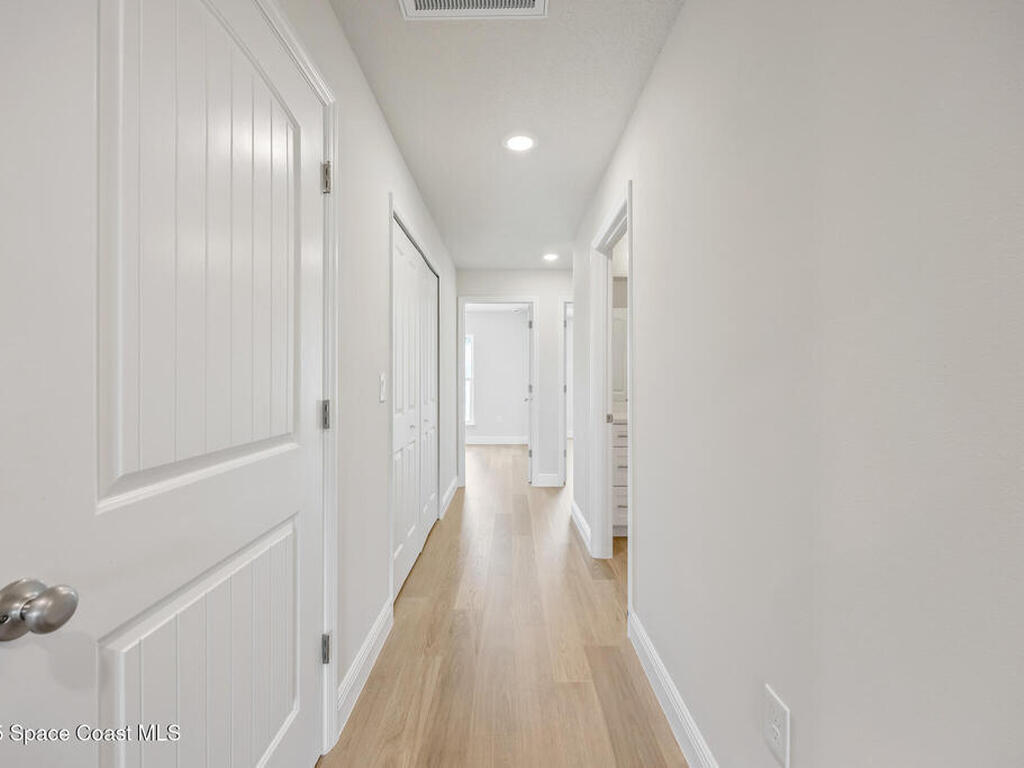 207 Hidden Woods Place, Melbourne, FL 32901