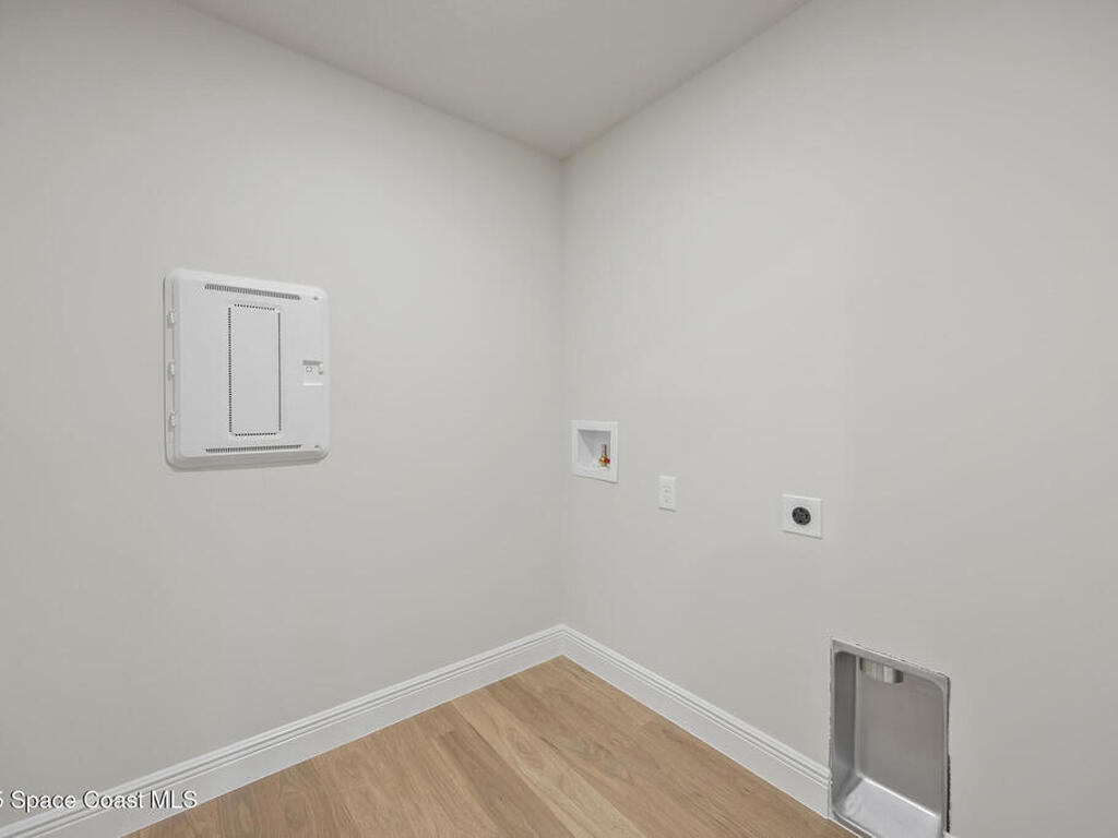 207 Hidden Woods Place, Melbourne, FL 32901