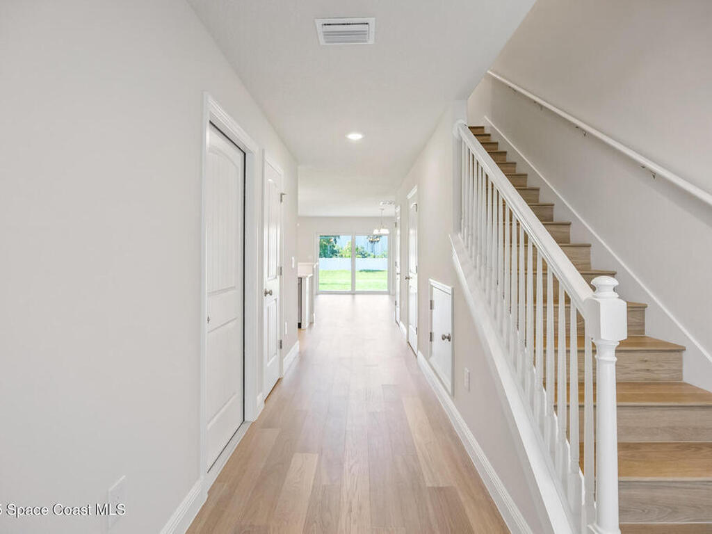 207 Hidden Woods Place, Melbourne, FL 32901