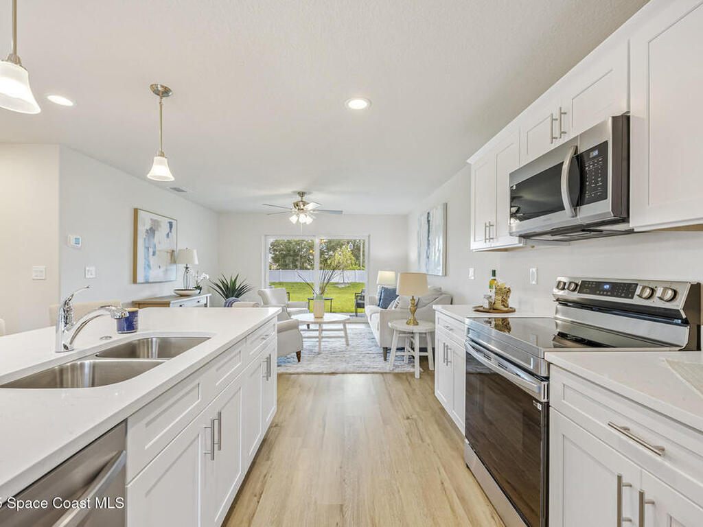 238 Hidden Woods Place, Melbourne, FL 32901