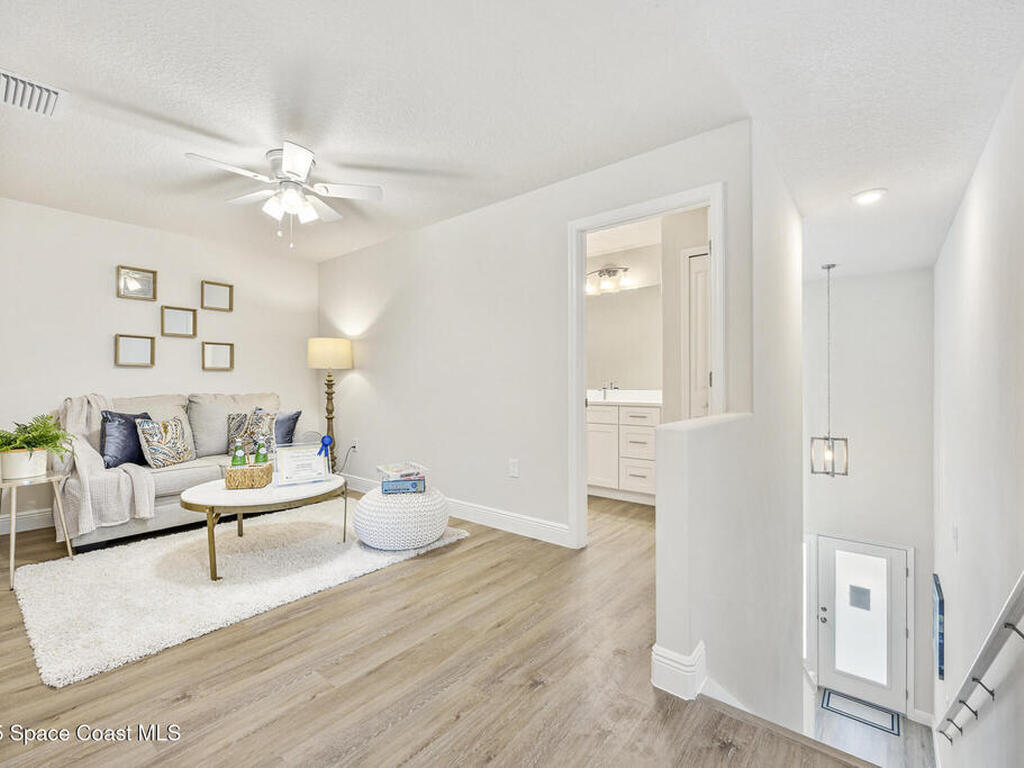 238 Hidden Woods Place, Melbourne, FL 32901