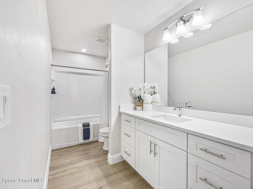 238 Hidden Woods Place, Melbourne, FL 32901