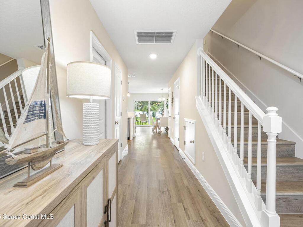 238 Hidden Woods Place, Melbourne, FL 32901