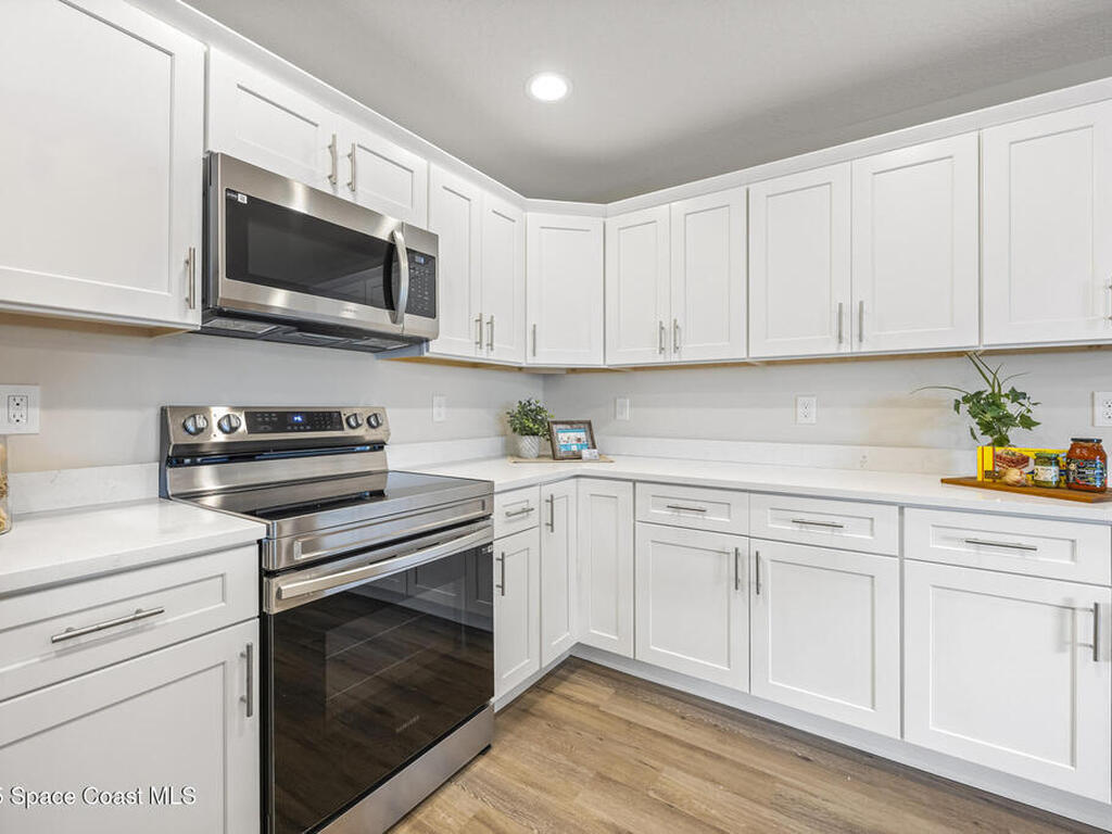 238 Hidden Woods Place, Melbourne, FL 32901