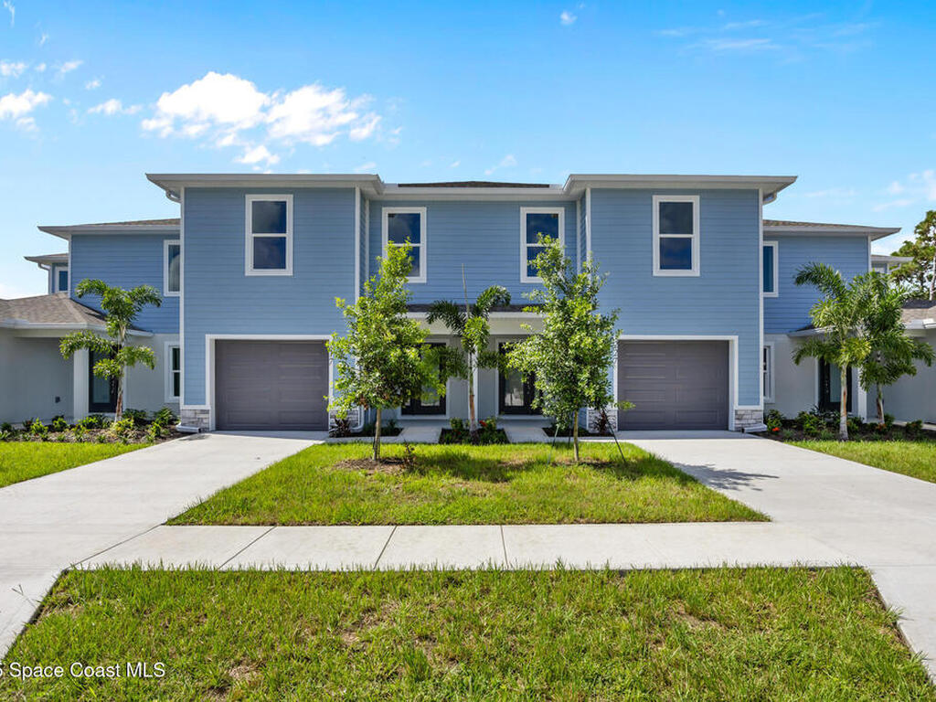 238 Hidden Woods Place, Melbourne, FL 32901
