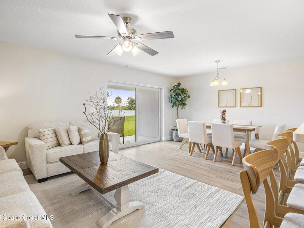 198 Hidden Woods Place, Melbourne, FL 32901