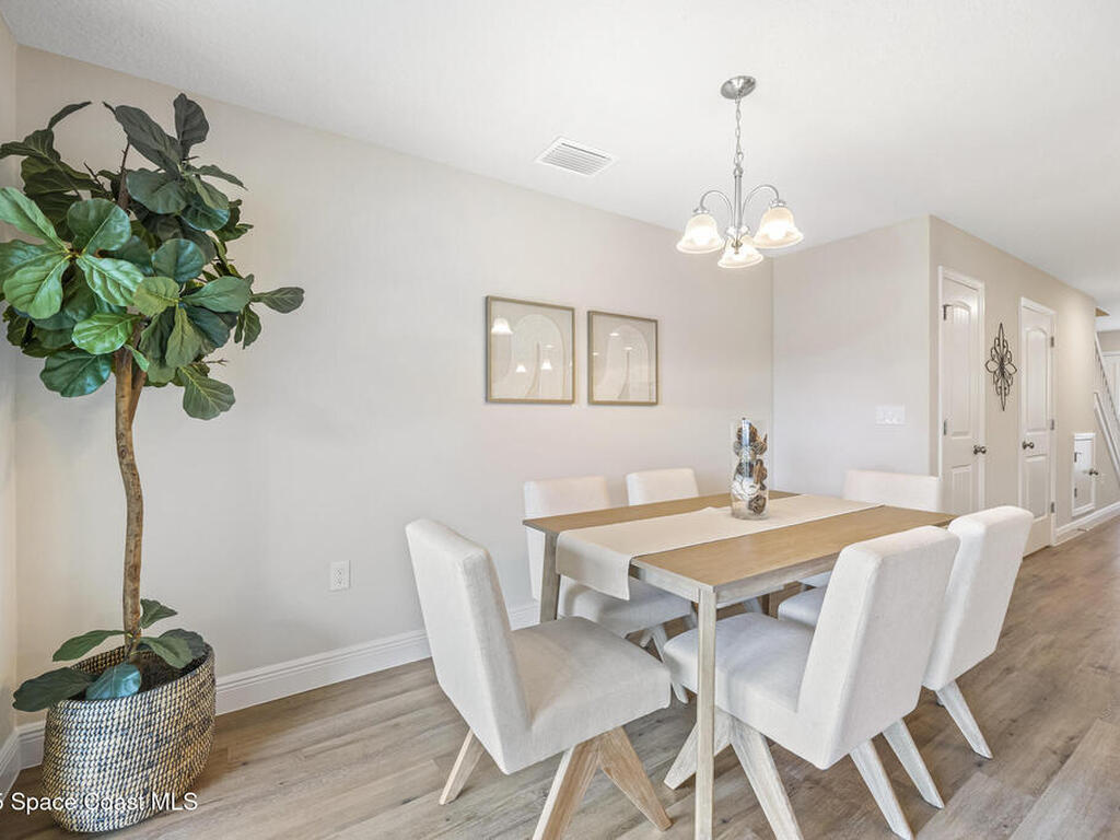 198 Hidden Woods Place, Melbourne, FL 32901