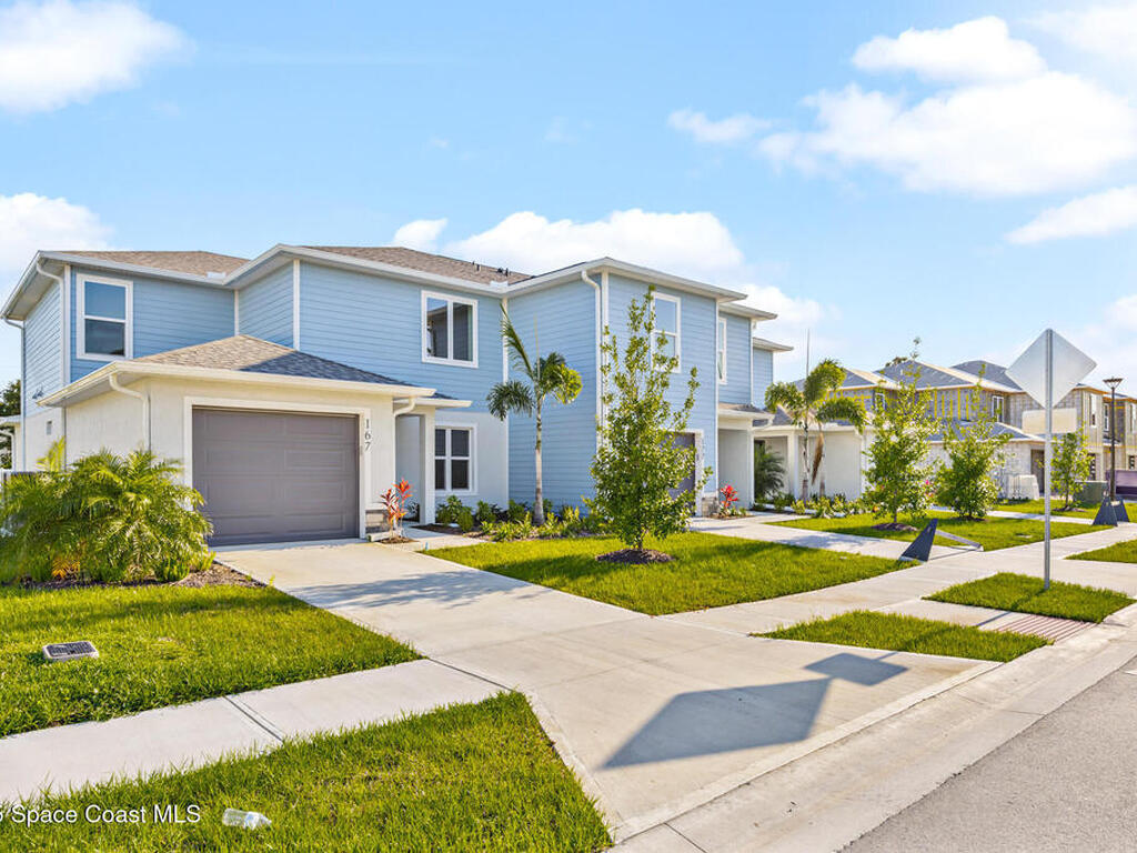 198 Hidden Woods Place, Melbourne, FL 32901