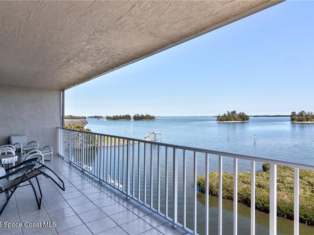 6061 N River Run Drive, Sebastian, FL 32958