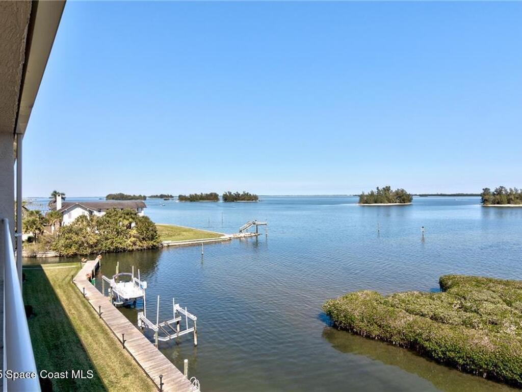 6061 N River Run Drive, Sebastian, FL 32958