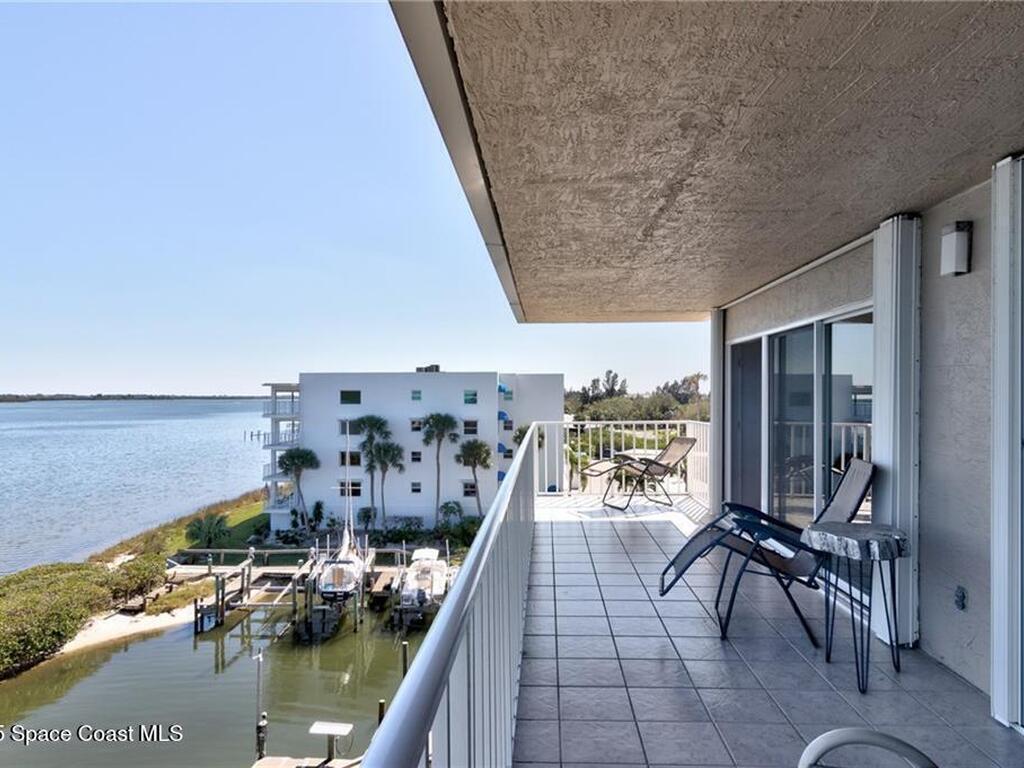 6061 N River Run Drive, Sebastian, FL 32958