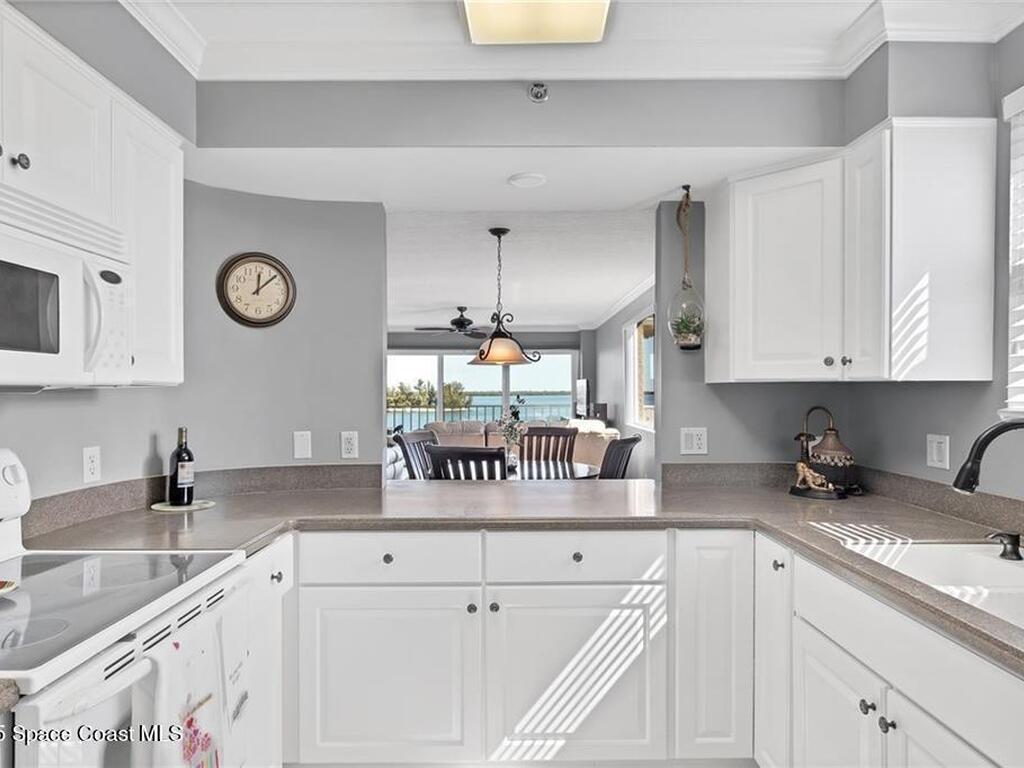 6061 N River Run Drive, Sebastian, FL 32958