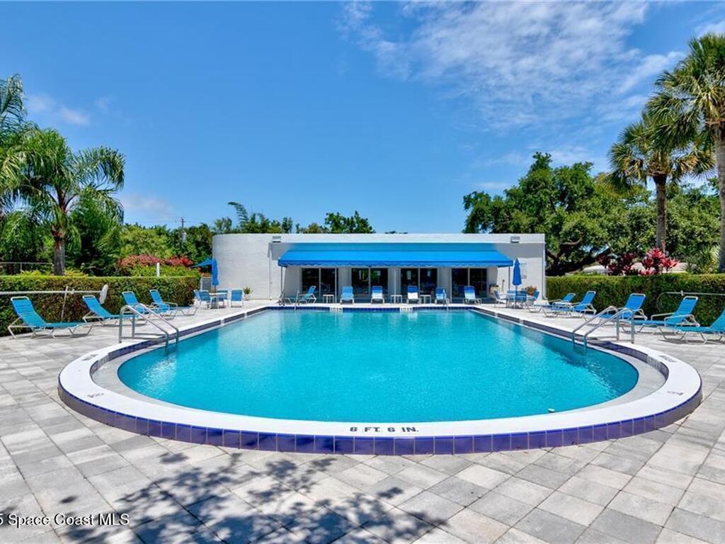 6061 N River Run Drive, Sebastian, FL 32958