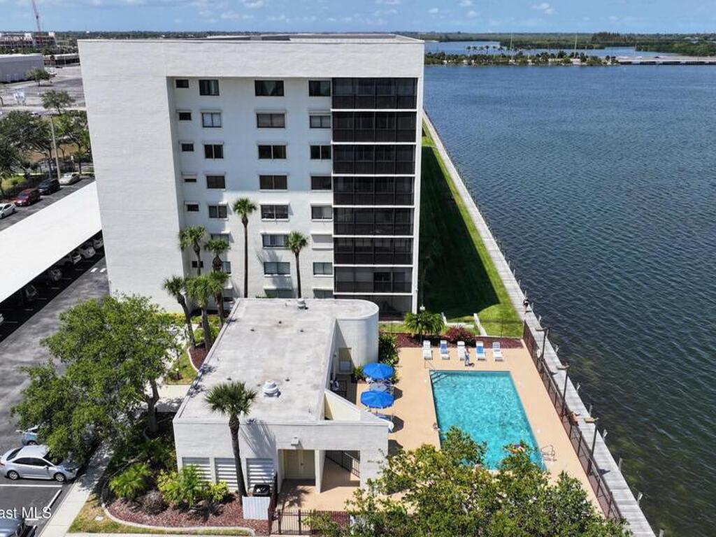 300 S Sykes Creek Parkway, Merritt Island, FL 32952