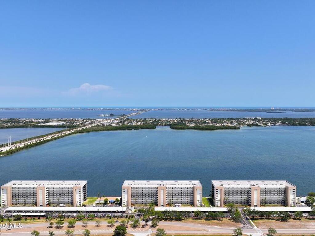 300 S Sykes Creek Parkway, Merritt Island, FL 32952