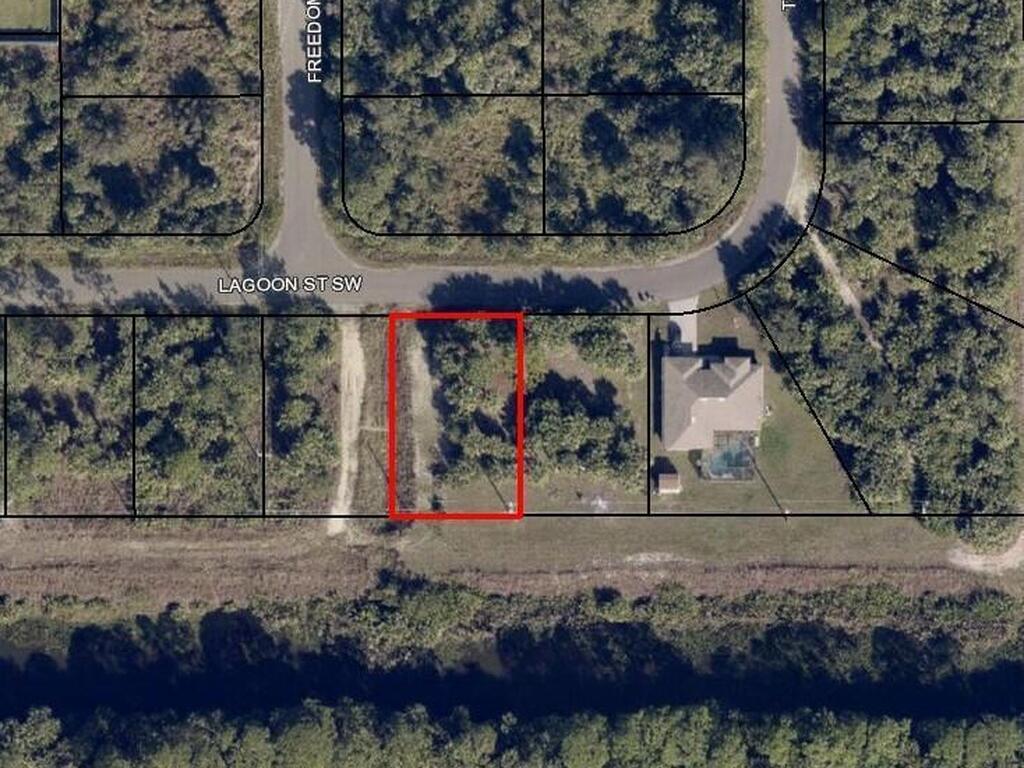 128 Lagoon Street, Palm Bay, FL 32908