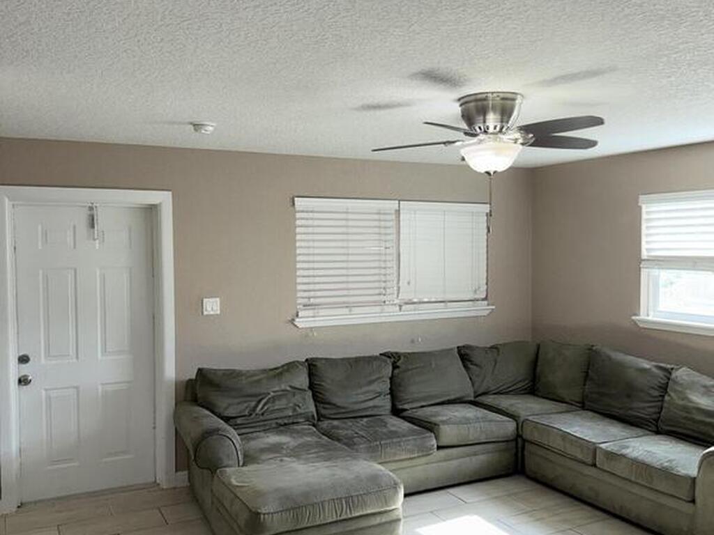 401 Monroe Avenue, Cape Canaveral, FL 32920